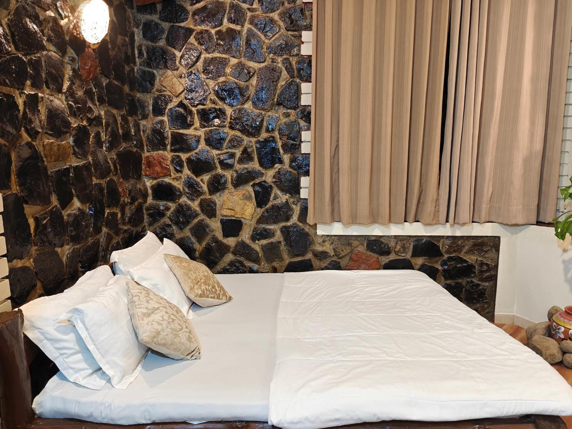 Achalaa Resort Колхапур Екстериор снимка